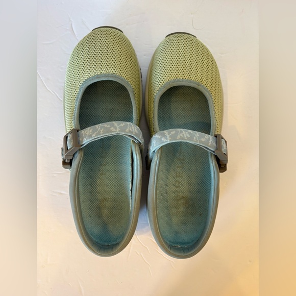 Merrell Encore mint green maryjane ortholite slip on shoes size 6 - Picture 8 of 11